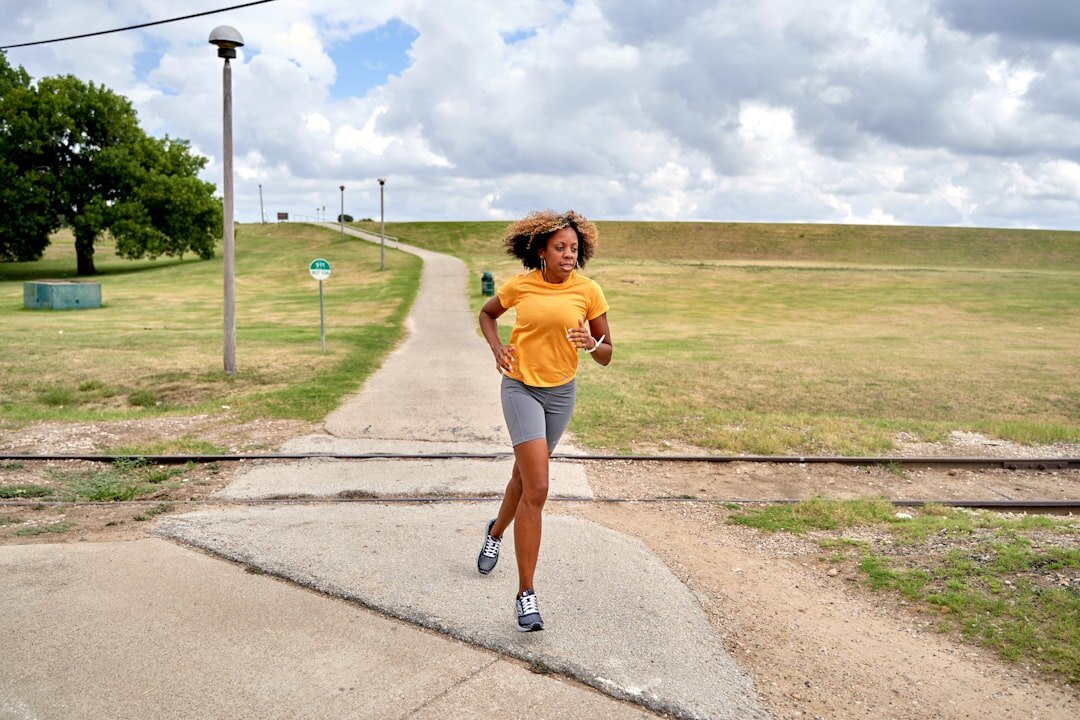 woman running in race